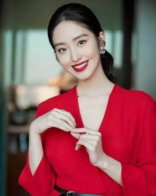 睡衣女明星网红图片高清,网红明星高清睡衣照惊艳亮相