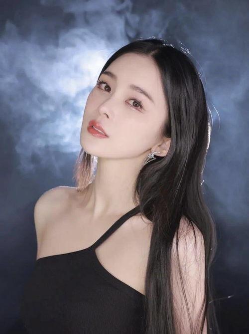 女明星网红的绝美照片,女明星网红的惊艳写真集锦