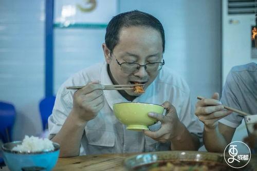 今日说法吃瓜路人,网络时代的围观者与传播者