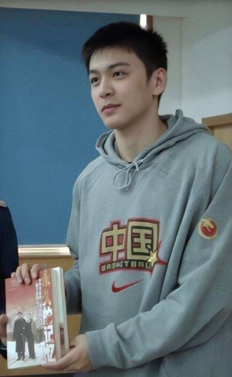 明星网红保安图片高清,明星气质下的安保新形象