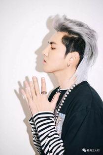 男女明星网红同款,男女明星穿搭对决，时尚潮流谁主沉浮？
