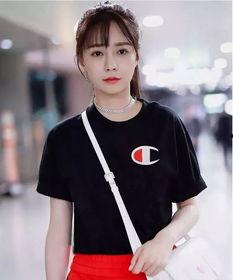 明星网红推荐爆款女装,潮流穿搭指南