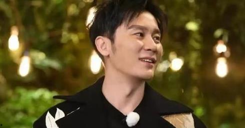 今日吃瓜男明星,揭秘今日热门吃瓜男明星背后的故事