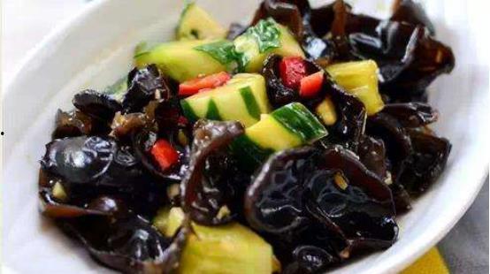 黑瓜吃料网的特点,一站式美食探索平台，尽享美味生活