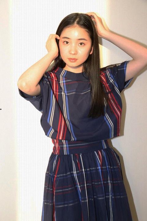 桃子明星网红是谁啊,她是如何成为网络红人的？