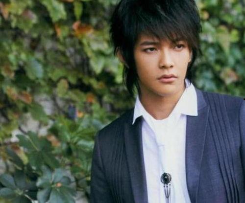 巨蟹男明星网红有哪些,温情守护，魅力四溢