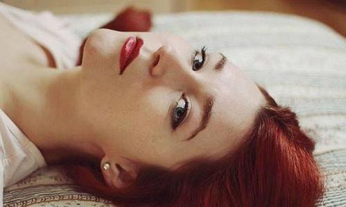 今日文案吃瓜少女啥意思