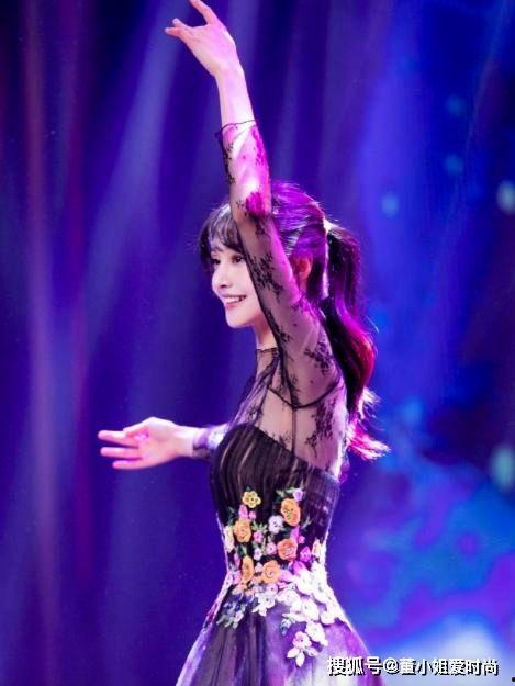 贤合庄明星网红跳舞,明星效应引爆潮流盛宴