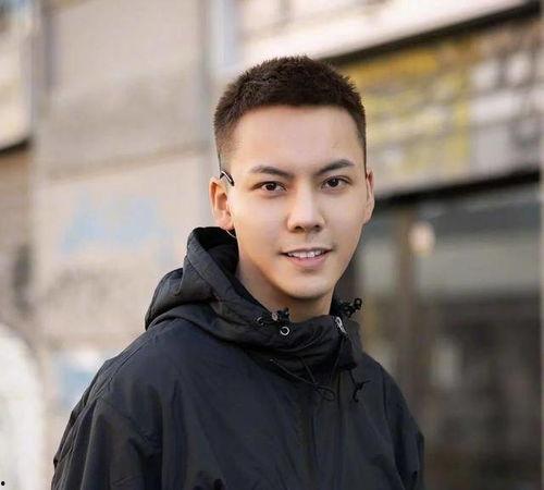 戴眼镜的男明星网红,网红界的时尚新宠