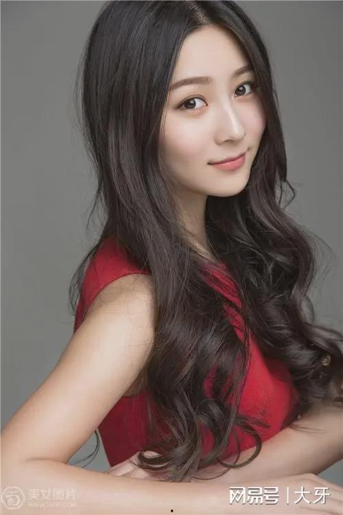 90后女明星网红照片,盘点那些惊艳时光的女明星照片集锦”