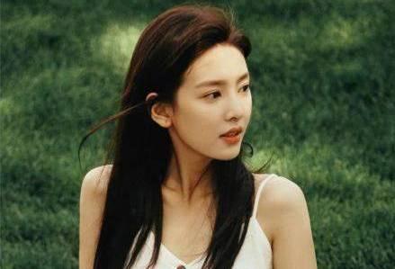 姓裴明星网红是谁,揭秘网络红人裴氏家族的璀璨星途