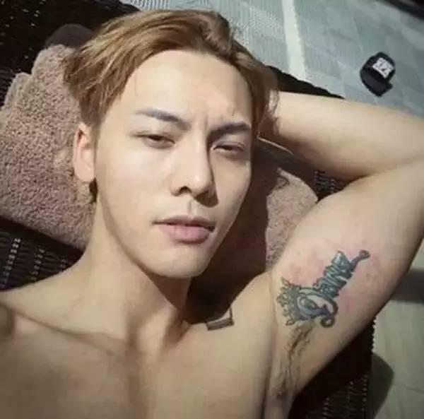 明星网红的纹身图片男生,揭秘明星网红的个性魅力